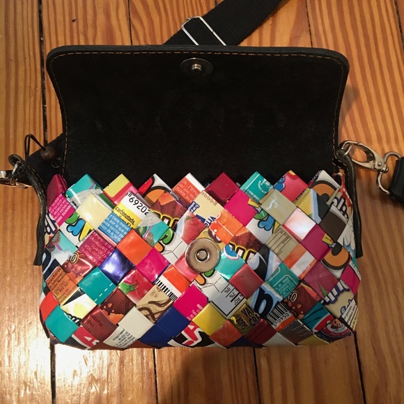 Host Pick! Nahui Ollin Con Amor Arm Candy Shoulder Bag - Picture 2 of 8